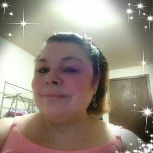 Meet your Posher, Lorie